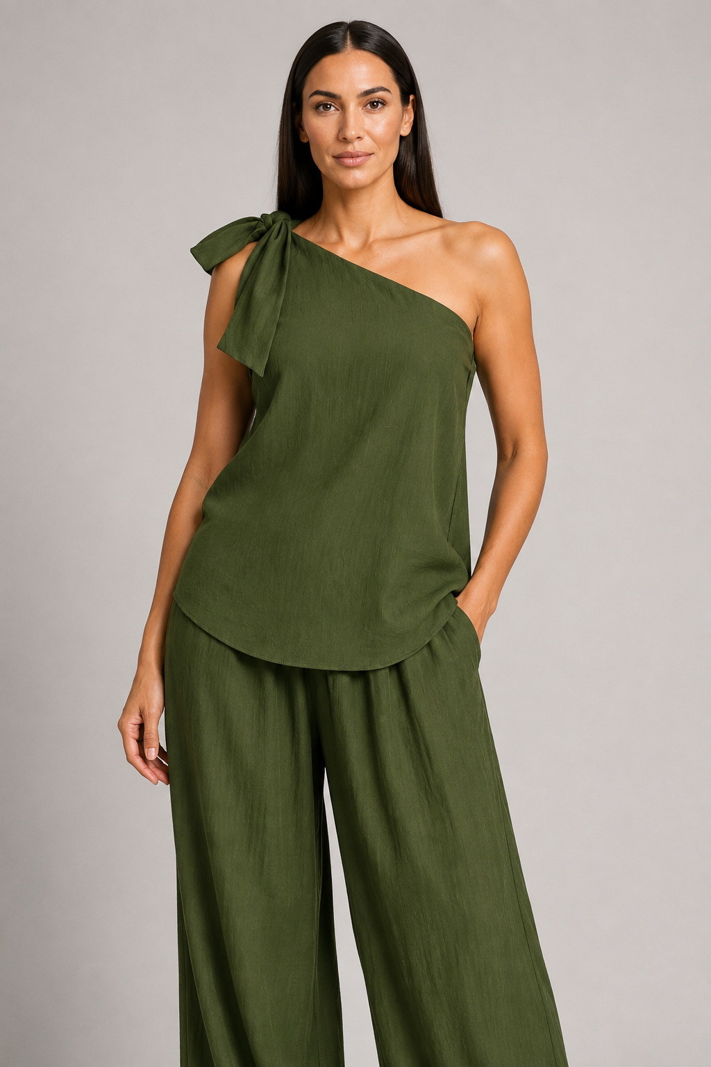 Green one-shoulder wide-leg trouser set, crinkle fabric detail